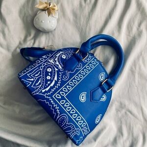 🦋 Blue Paisley Handbag 🦋